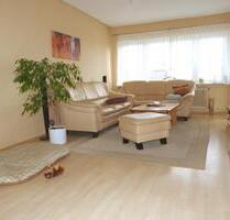 Großzügiges Reihenmittelhaus mit Balkon, Terrasse und Garten in Neckarwestheim!