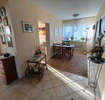 Schöne, helle 4,5 Zimmerwohnung mit Garage zu verkaufen - Albstadt