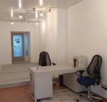 Zentrale Gewerbefläche am Maxplatz in Hof – Ideal für Laden Büro