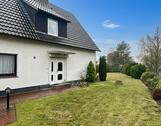 Auch für zwei Generationen! Haus mit Garten,Garage&Partyraum - Halle