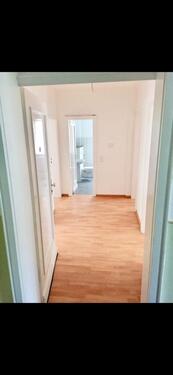 Foto - Sanierte 3Z, 74 qm Wohnung, mit Balkon, Badewanne und Blicklage