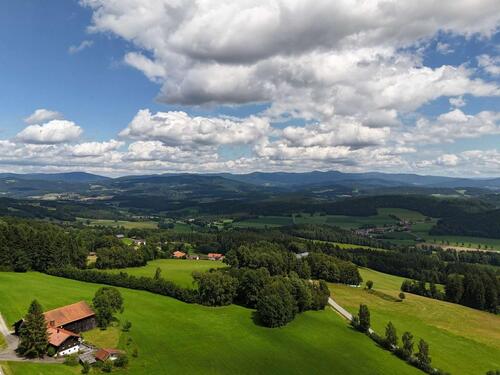 Foto - Spannendes Anwesen mit über 1000 m² für Ideen, Ruhe und gelebte Gastfreundschaft (Bayerischer Wald)