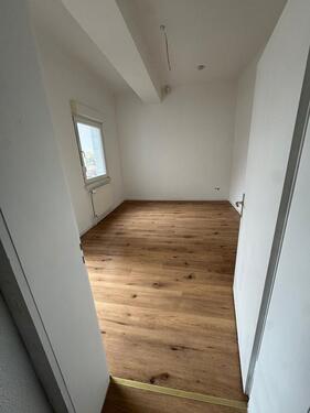 Foto - Moderne 3-ZKB-Wohnung mit Terrasse & Ofen in Pirmasens