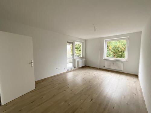 Foto - Renovierte 3-Zimmer-Wohnung mit neuem Bad, Balkon und Fahrstuhl!