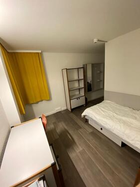 Foto - Zimmer mit eignem Badezimmer für Azubis und Studenten