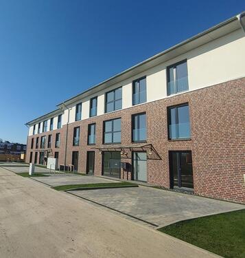 Foto - Moderne 2-Zimmer-Wohnung mit offenem Wohn-Küchen-Konzept und Balkon - ideal für Singles oder Paare