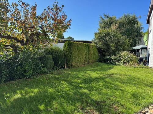 Foto - Helle 3-Zimmer-Souterrain-Wohnung mit Garten