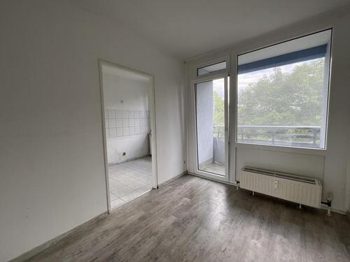 Foto - Endlich erschwinglich! 3-Zimmer-Wohnung mit Balkon und Laminatboden