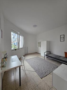 Foto - Modernes WG-Zimmer in stylischer 4er WG + Küche