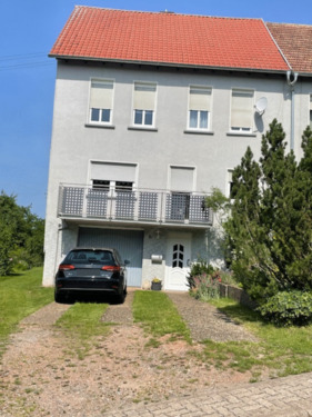 Foto - Gepflegtes Einfamilienhaus DHH mit großem Grundstück