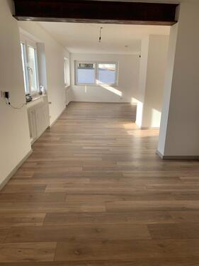 Foto - Helle Wohnung mit vier Zimmern und offener Küche in ruhiger Lage