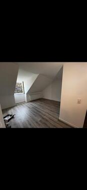 Foto - Charmante, sanierte Dachgeschosswohnung