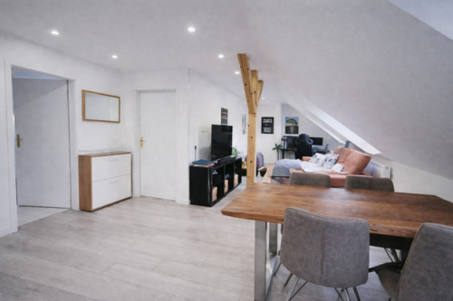 Foto - 2-ZKB-Dachgeschosswohnung in Geestemünde mit PKW- Stellplatz