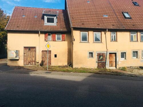 Foto - Großes Haus mit Potenzial – ideal für Handwerker!