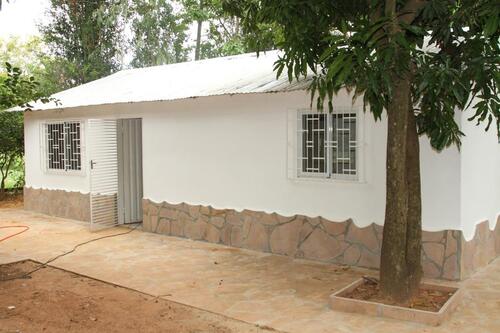 Foto - Paraguay, Mbocayaty (Guairá): Haus 3 Zimmer Küche Bad, grüne Oase