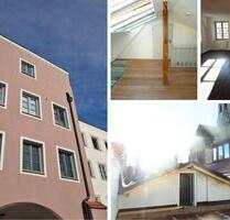 *Wunderschöner Altbau* Renovierte, großzügige Maisonettewohnung mit Dachterrasse in zentraler Lage - Neuötting