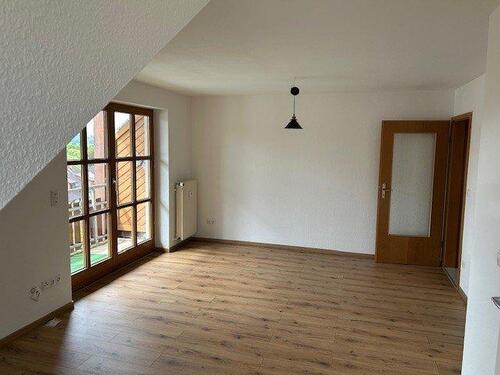 Foto - 1 Zimmer Dachgeschoßwohnung zur Miete in Großheirath
