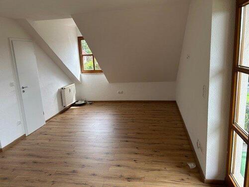 Foto - 1 Zimmer Dachgeschoßwohnung in Großheirath