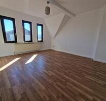 5 ZKB Dachgeschosswohnung in zentraler Lage einer Stadtvilla Sofort bezugsfrei ! - Bad Hersfeld