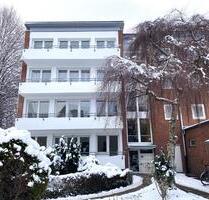 Poppenbüttel Nähe Moorhof - In 2.Reihe - Neu modernisierte Wohnung mit Balkon - Hochparterre - frei - Hamburg Wandsbek