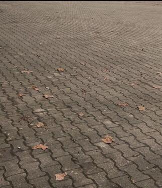 Foto - 3 Stellplätze, für LKW bis 7,5 T , Bus