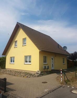 Foto - Einfamilienhaus mit Einliegerwohnung