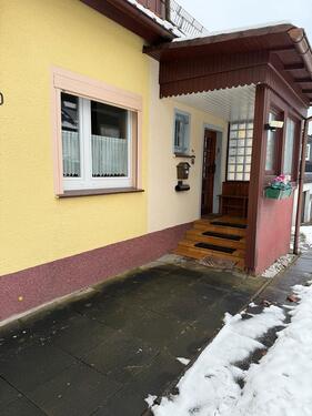 Foto - Charmante Doppelhaushälfte mit Garten & Garage