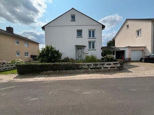 Foto - Zweifamilienhaus - 280.000,00&nbsp;EUR Kaufpreis, ca.&nbsp; 180,00&nbsp;m&sup2;