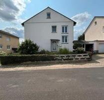 Zweifamilienhaus - 280.000,00&nbsp;EUR Kaufpreis, ca.&nbsp; 180,00&nbsp;m&sup2; in Fritzlar (PLZ: 34560)