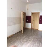 helle ansprechende 2 Raum Wohnung im Athenslebener Weg - Staßfurt