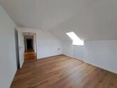 Foto - DG-Wohnung 75 qm in Wenzenbach - 750,00&nbsp;EUR Kaltmiete, ca.&nbsp; 75,00&nbsp;m&sup2;