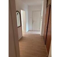 Großzügige 5 Zimmer - Wohnung mit Balkon in zentraler Lage - 120m - Bad Gandersheim