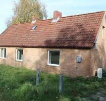 Einfamilienhaus - 60.000,00&nbsp;EUR Kaufpreis, ca.&nbsp; 60,00&nbsp;m&sup2; in Domsühl (PLZ: 19374)