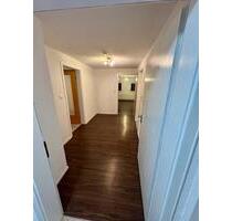 Hochwertig sanierte 3-Zimmer-Wohnung (70 mª) in sehr guter Lage - Gemmrigheim