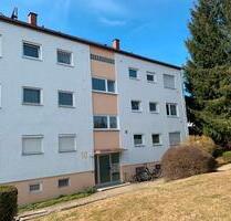 Attraktive 4-Zimmer-Wohnung mit Balkon, Garage und Hobbyraum - Steinenbronn