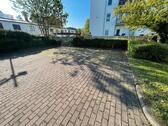 Foto - Parkplatz Nähe Bahnhof mit Videoüberwachung