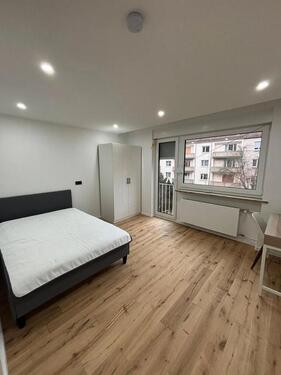 Foto - Gemütliches WG-Zimmer mit entspannter Balkon-Atmosphäre
