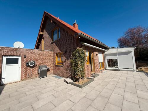 Foto - Modernisiertes Einfamilienhaus mit Wintergarten in Top Lage