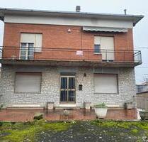 Großes Einfamilienhaus nahe dem Trasimeno See - Linsengericht