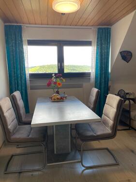 Foto - Helle 3-Zimmer Dachgeschosswohnung in Stuttgart-Obertürkheim