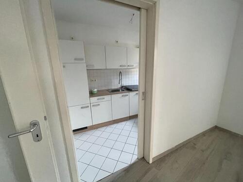 Foto - 2-Zimmer-Erdgeschosswohnung mit neuer Einbauküche, Terrasse, Balk