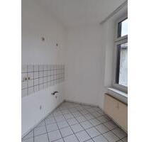 Schöne DG-Wohnung mit Balkon für eine Person - Oberhausen Schöne DG-Wohnung mit Balkon für eine Person - Oberhausen