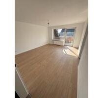 Schöne renovierte 2-Zimmer-Wohnung mit Balkon in guter Lage - Bergkamen