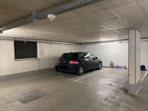Foto - Garage Stellplatz Tiefgarage Unterstellplatz Auto