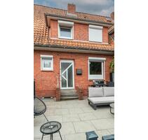 Reihenmittelhaus mit zusätzlichem Raum, Garten & 2 Terrassen - Seevetal Hagolt