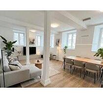Bezugsfrei & renoviert: Helle 4-Zimmer-Wohnung mit Balkon - Schorndorf