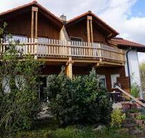 Maisonette-Wohnung mit drei Zimmern und Balkon in Maxdorf