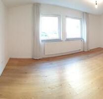 Hochwertige 2-Zimmer Wohnung im EG mit EBK in Stuttgart West