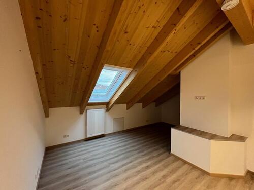 Foto - 3 Zimmer Dachgeschoßwohnung zur Miete in Arnstein