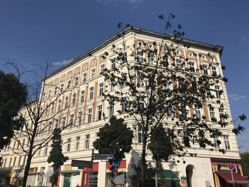 Foto - Lichtdurchflutete Laden- oder Gastrofläche im Stephankiez